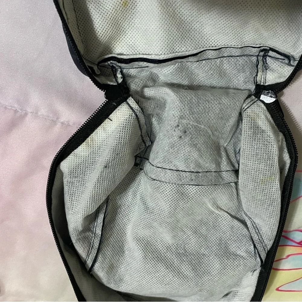 black pencil zipper pouch EUC